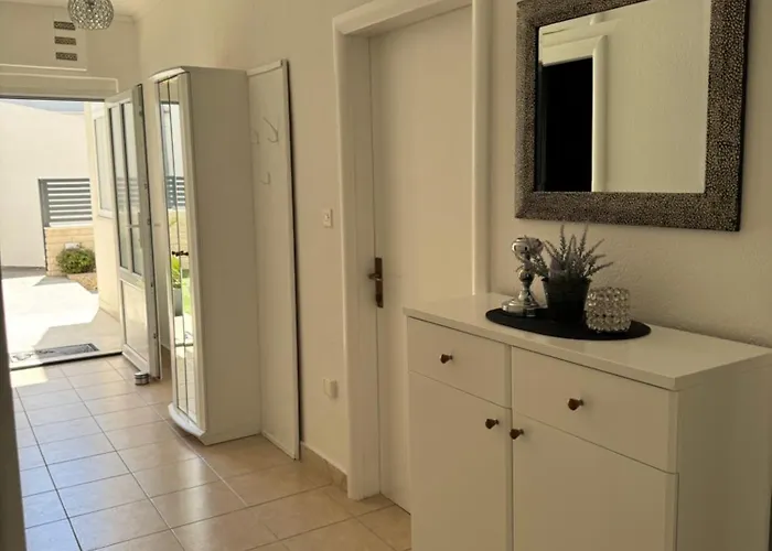 Апартаменты Antonio 1 Башка-Вода